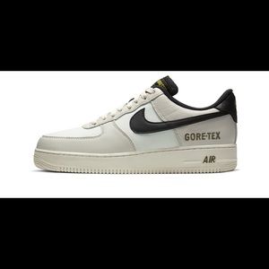 Perfect condition still in the box gore Tex AF1S